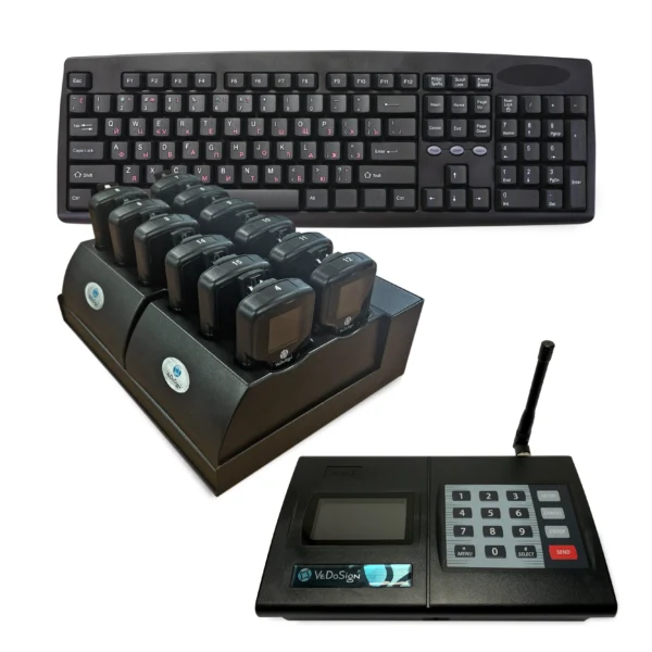 Netwerk transmitter I-Station De I-Station is een netwerk transmitter die via uw LAN-netwerk alle HME pagers op deze website kan aansturen, zoals coasters, IQ- en tekstpagers. Ideaal voor directe oproepen vanuit een kassa of keukenscherm, maar ook voor het versturen van tekstberichten vanuit uw eigen software. Veel toegepast in de logistiek (chauffeursoproep) en zorg (patiëntenoproep). Voor grotere afstanden kunnen meerdere I-Stations via multicast IP berichten versturen. Dit systeem wordt geleverd met toetsenbord, heeft gesloten toetsen (eenvoudig te reinigen) en is klaar voor gebruik na aansluiting op netstroom. U kunt het apparaat ophangen of neerzetten, en er is geen limiet aan het aantal pagers dat kan worden aangestuurd.