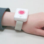 Noodknop Met Polsband