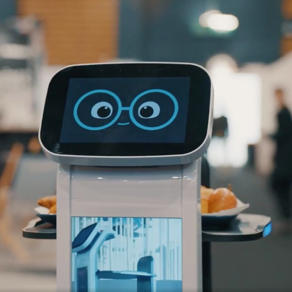 Service, Promotie Én Transport De U Serve Doet Het Allemaal Tegelijk